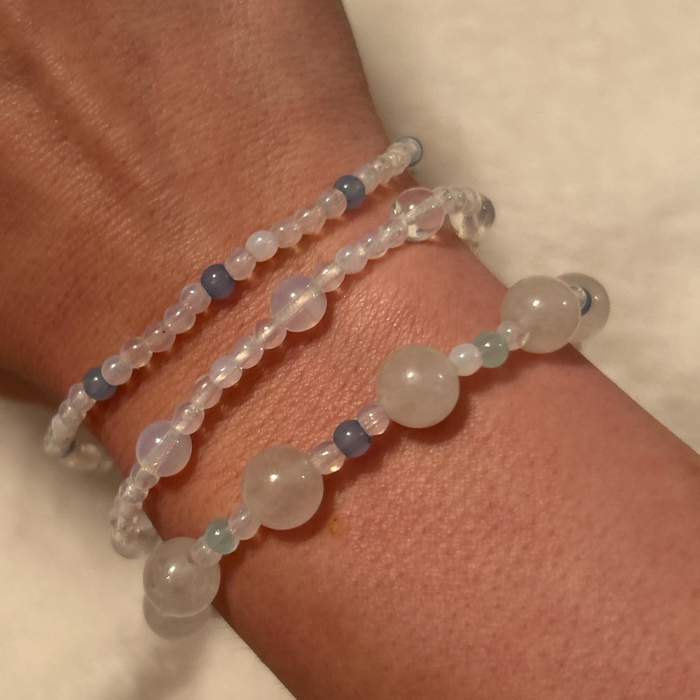 Bracelet (2), and anklet set 🩵🤍